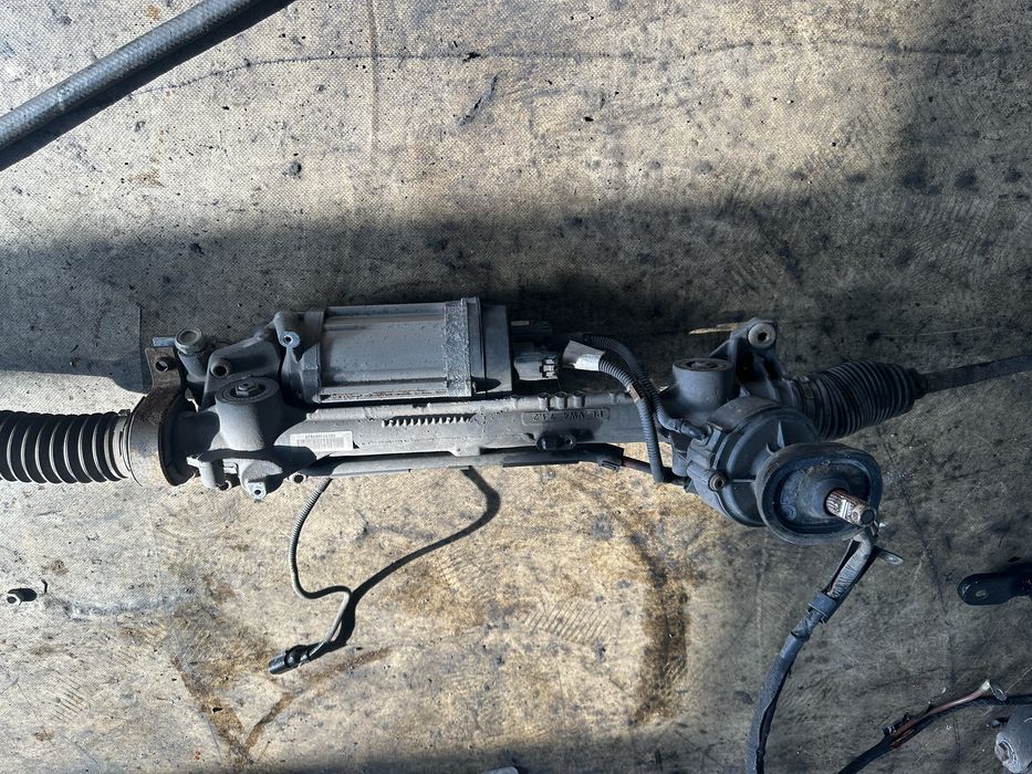 1К1 909 144 L , Рейка за Фолксваген Голф Плюс