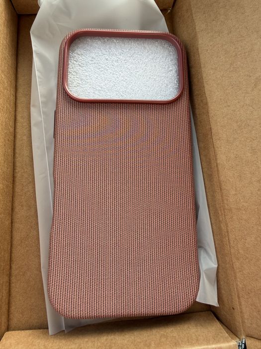 Кейс Iphone 17 Pro