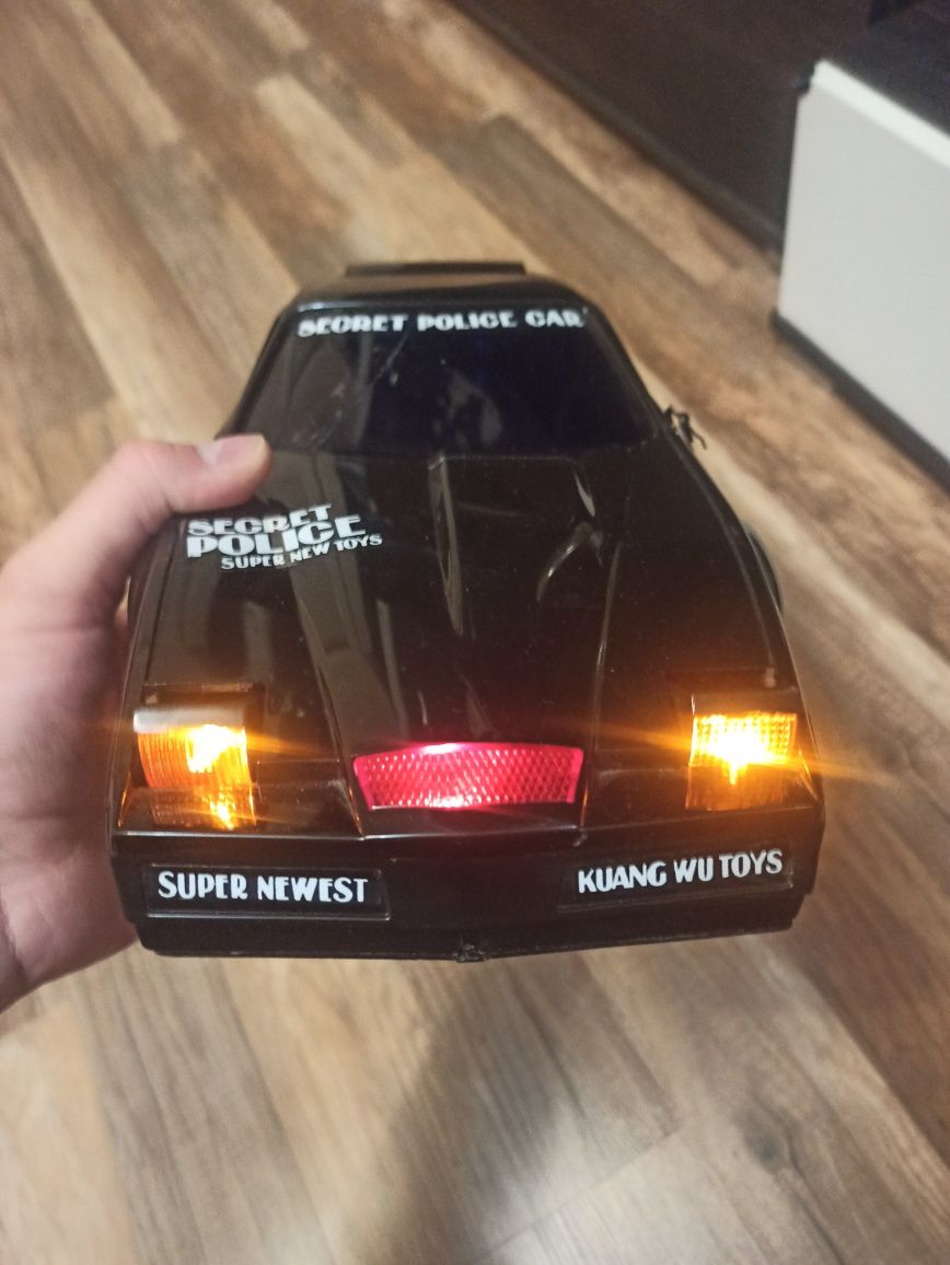 Колата кит от 80-те години ретро полицейска Knight Rider.