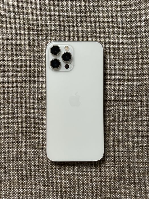 iPhone 12 pro max 256 GB в идеальном состоянии, без ремонта 77%