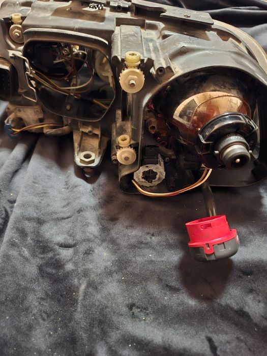 Faruri passat b5.5 xenon Hella