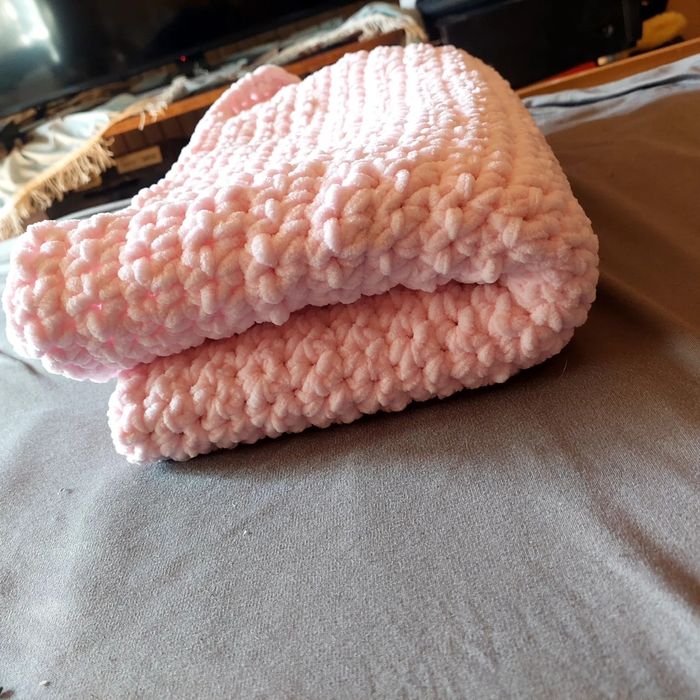 Плетено одеяло на една кука