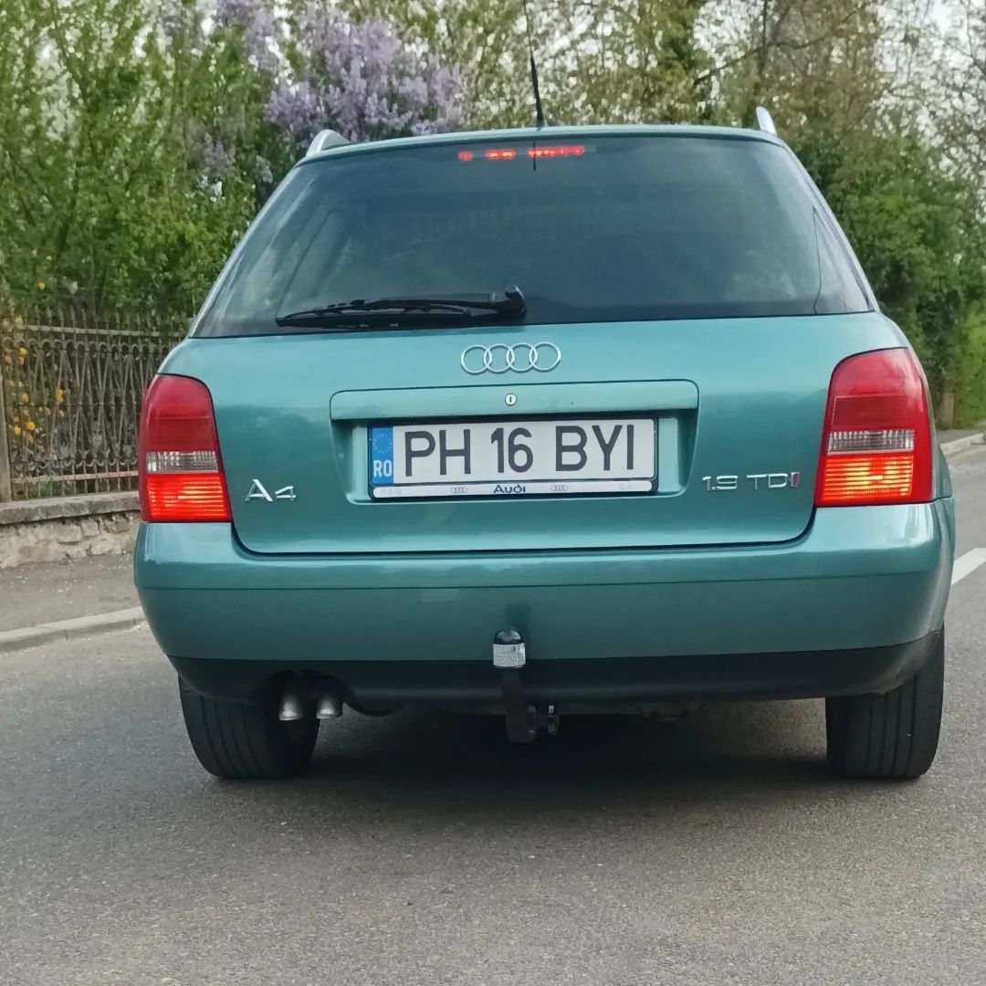 vând Audi A4 B5 2001