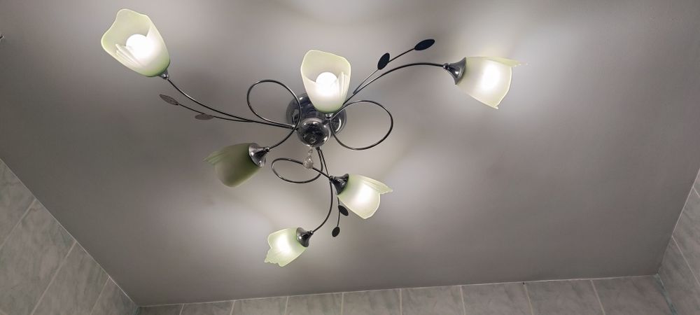 Потолочная люстра