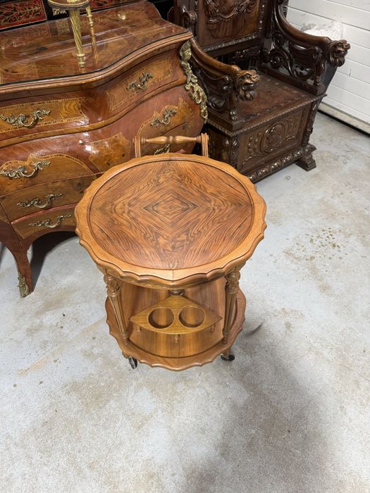 Gheridon rotund din lemn masiv