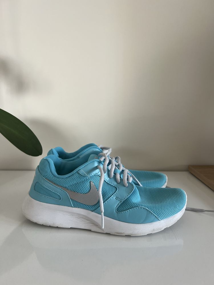 Дамски маратонки nike
