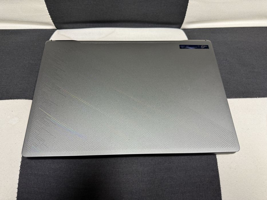 Лаптоп Asus ROG Zephyrus G15,GA503RM *Неразличин от ЧистоНов*