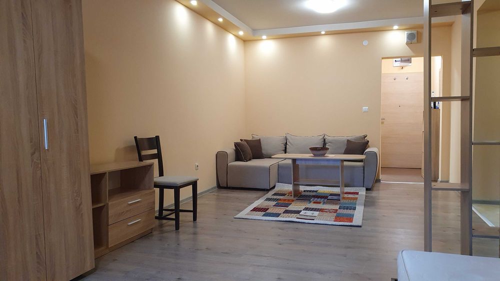 От собственик - продавам 1-стаен апартамент. 71 кв.м. Студентски град