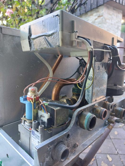 Centrala termica Arca Pocket 28 F functionala, pentru piese de schimb