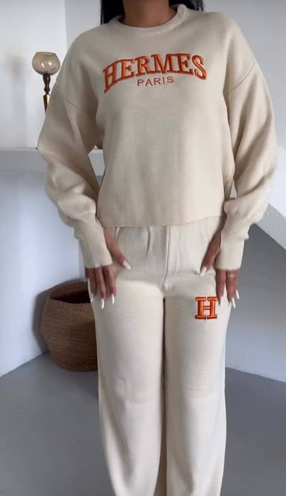 Compleu damă din tricot , sigle cusute , mărime universală