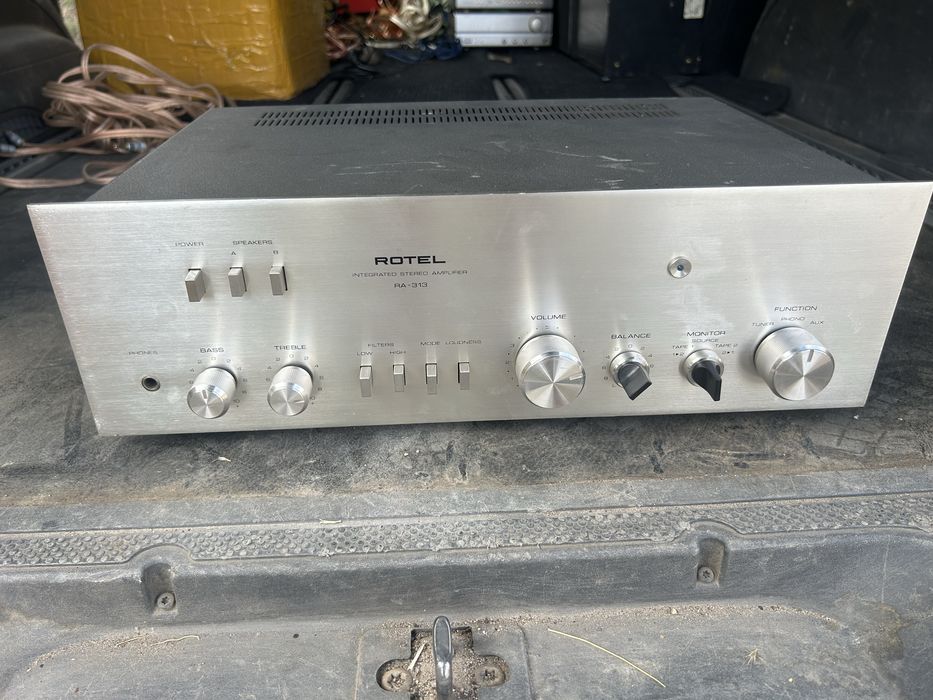 Усилвател Rotel RA-313