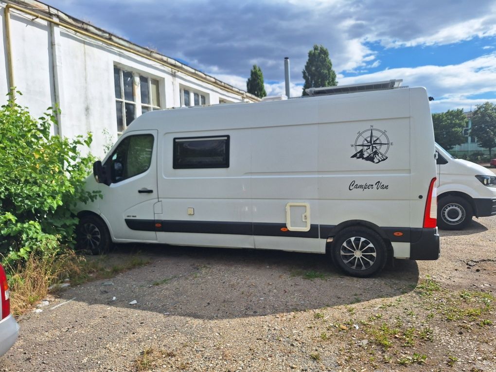 Vând autorulotă Renault Master