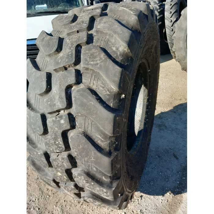 Anvelope 500/70R24, 19.5R24, și 19.5-24 marca Galaxy.