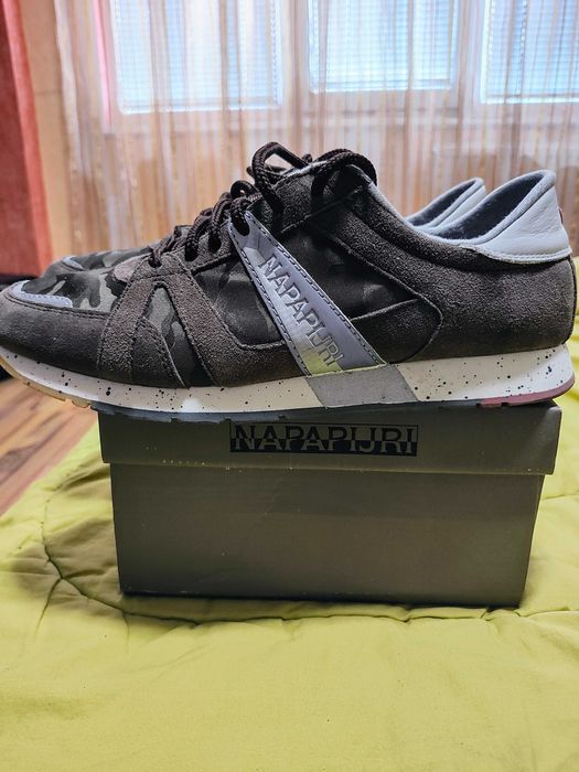 Napapirijri.Нови лятно маратонки