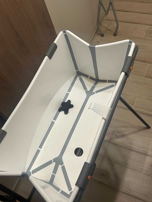 Stokke Flexi сгъваема вана за бебе с подложка за новородено и стойка