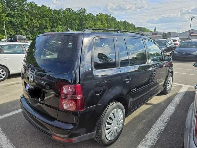 VW Touran 2009 1.9 TDI 7 locuri 236.205 km