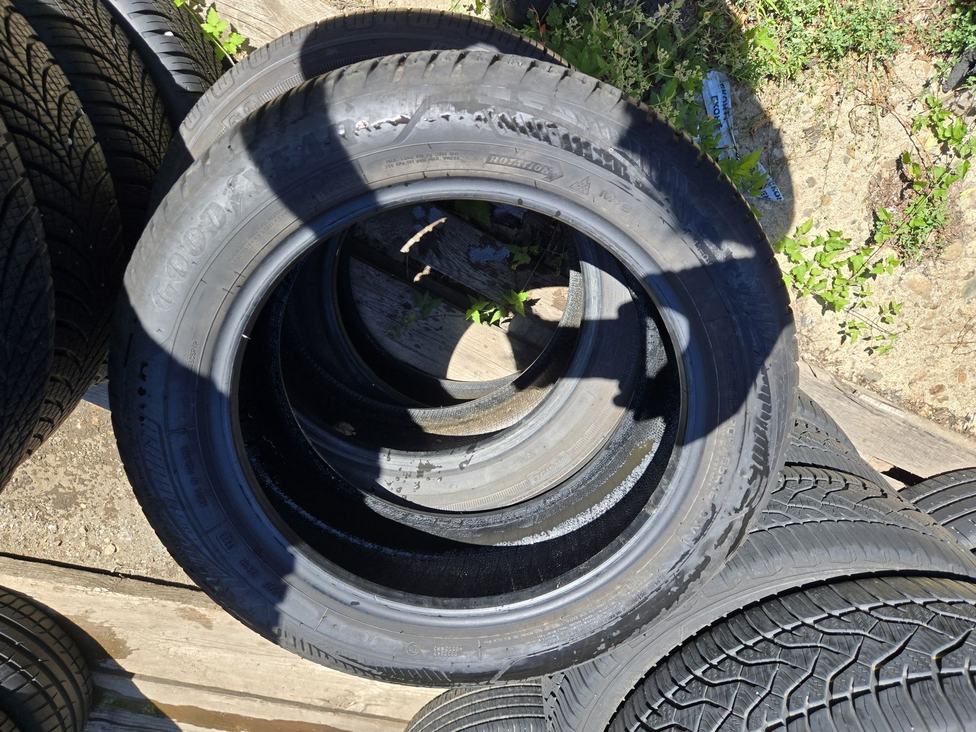 4бр. 205 55 16 Goodyear всесезонни.