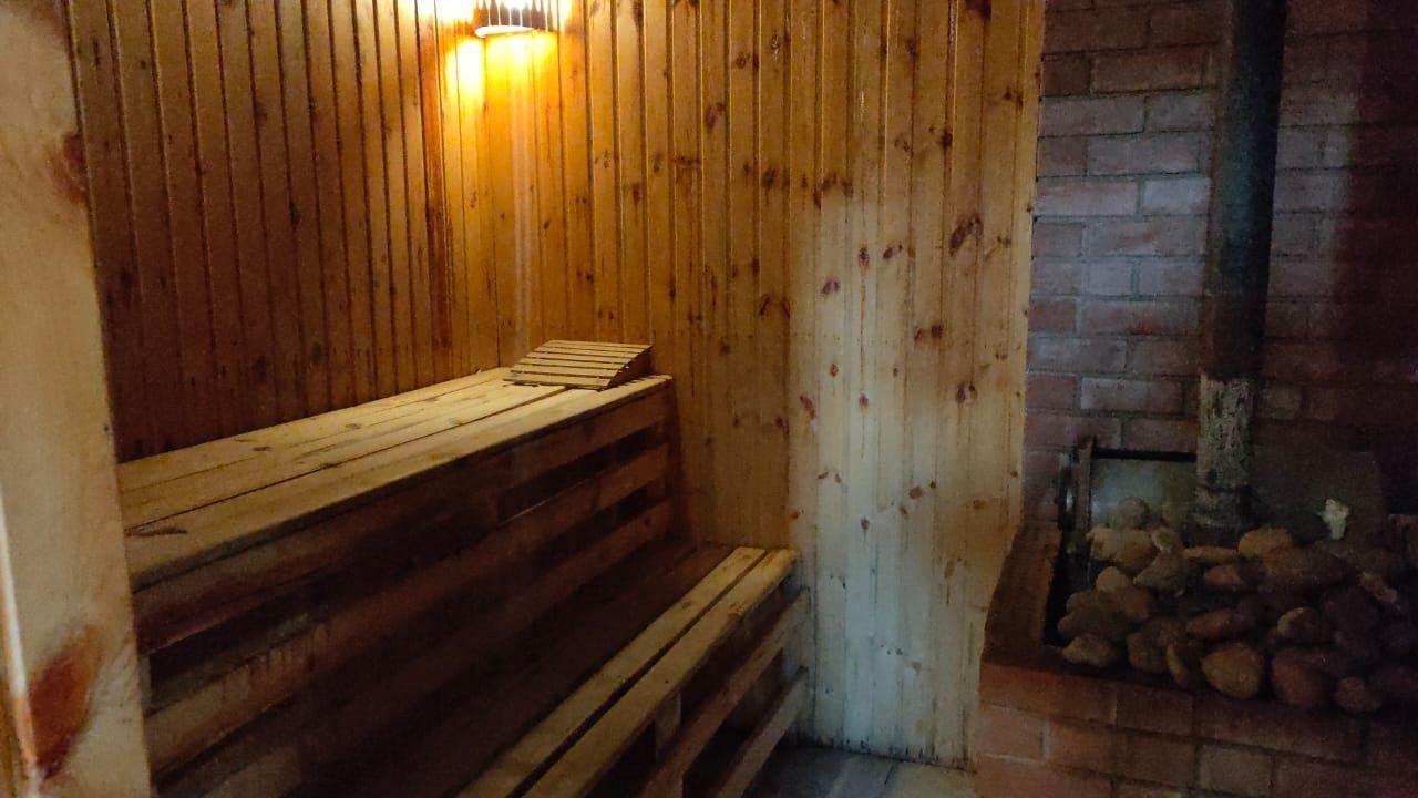 Семейная баня на дровах.