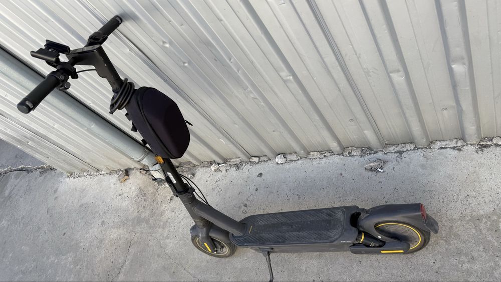 Електрически скутер-тротинетка SEGWAY KICKSCOOTER MAX G2