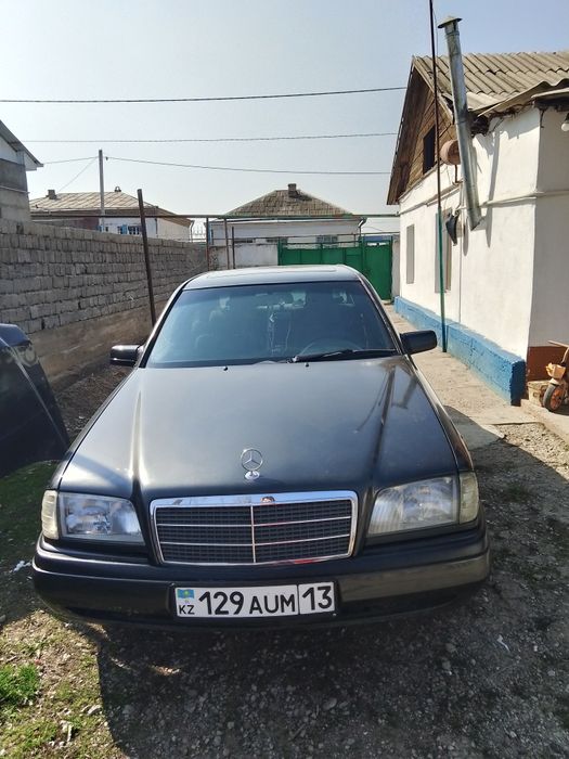 Mercedes Benz C180