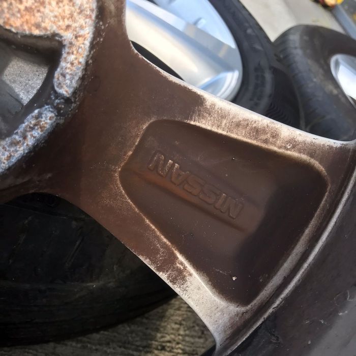 Jante originale Nissan R17 5x114.3 anvelope