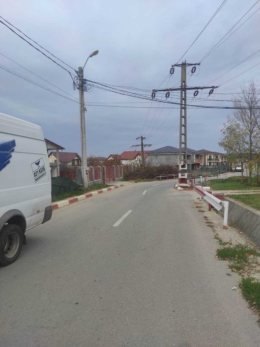 Vând teren intravilan