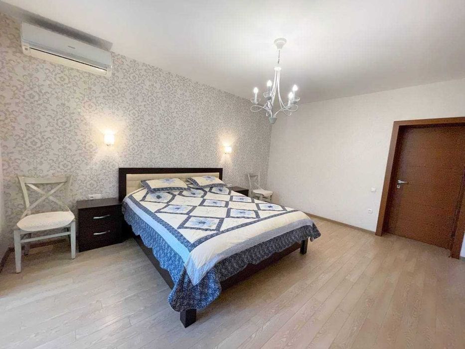 м.Космонавтов Ц-7 ЦУМ ул.Чимкент 3-комн 4/4 80 м² евроремонт меб/тех