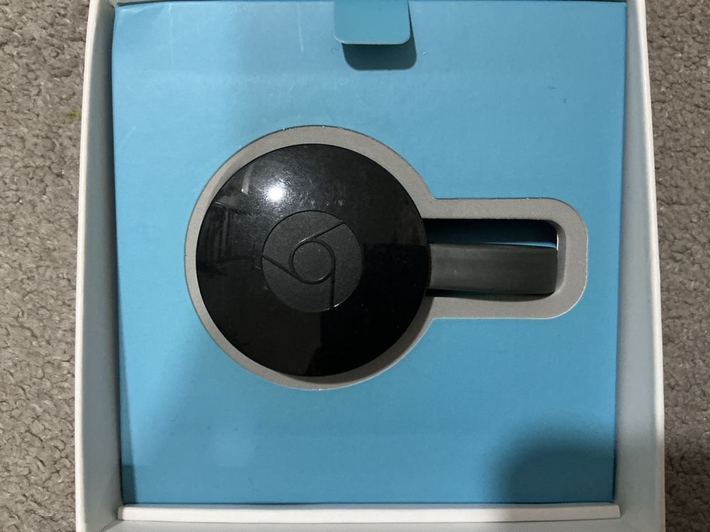 ТВ приставка google chromecast в хорошем состоянии