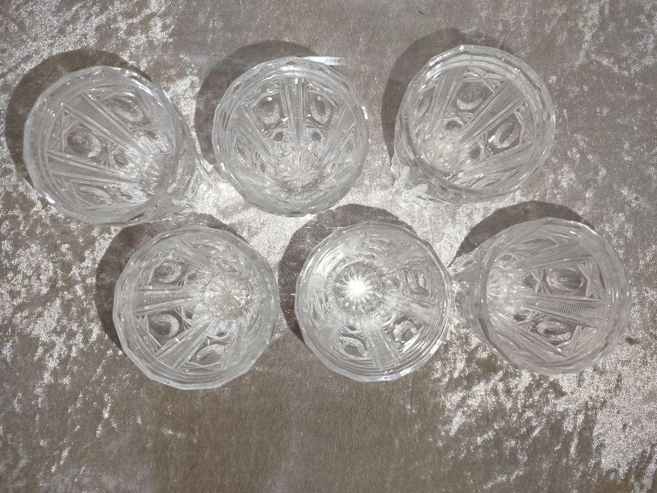 Хрутальный стакан