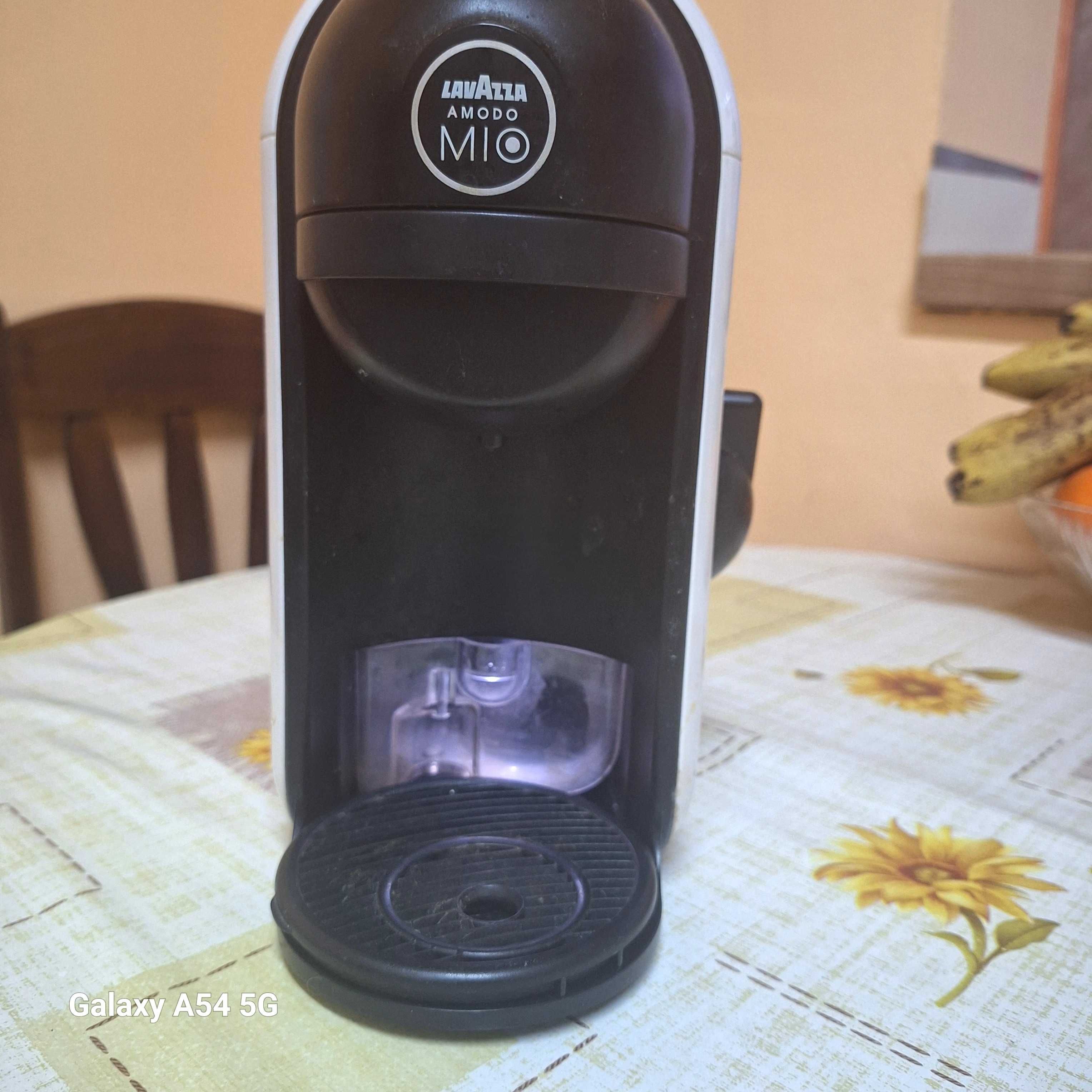 Продавам кафе машина Лаваца