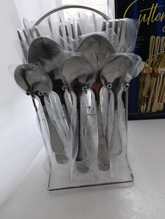 Столовый набор 24 предмета