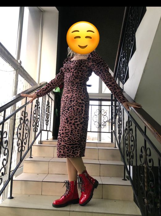 Продам      платье