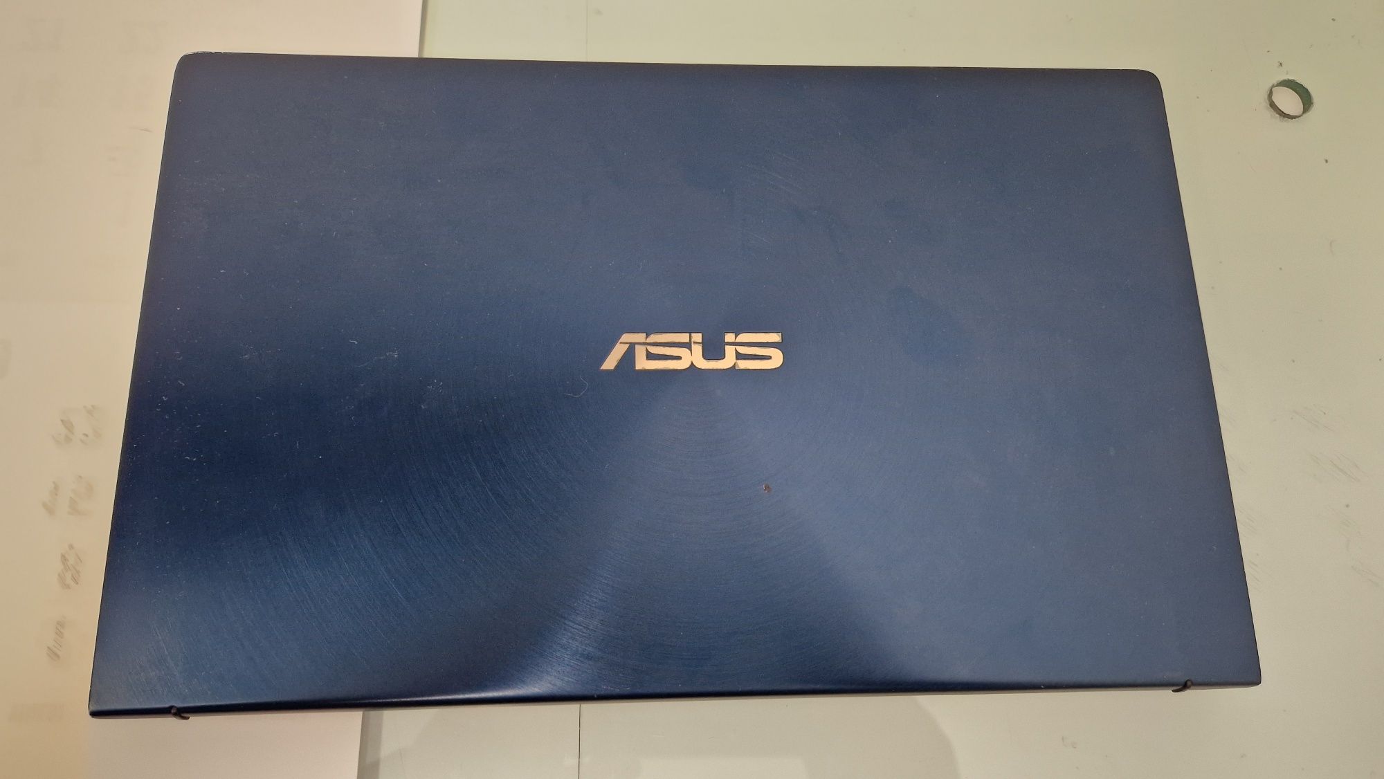 Asus ZenBook UX433FN i7 GeForce mx150 SSD512