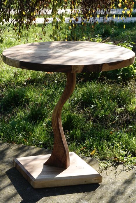 Masa de cafea din lemn masiv de nuc