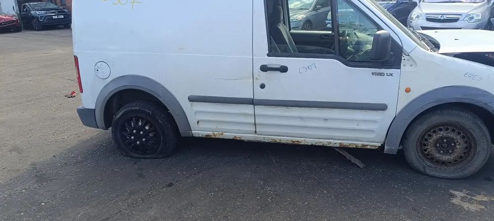 Dezmembrari / Dezmembrez Ford Connect 1.8 T18DC4X cutie viteze manuală 5 trepte cod culoare Frozen White