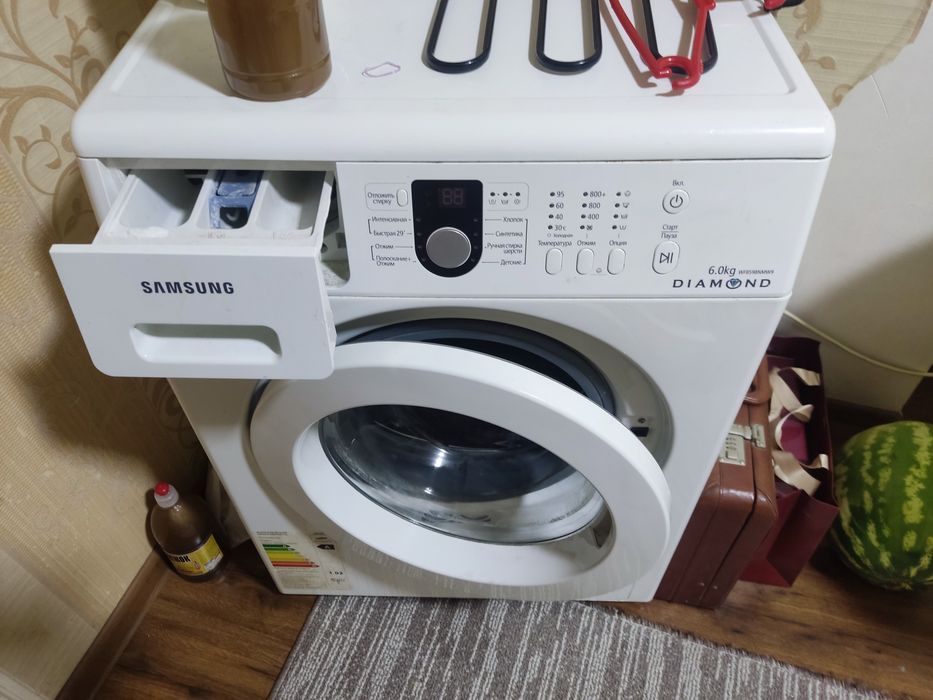 Срочно продается стиральная машина Samsung 6кг