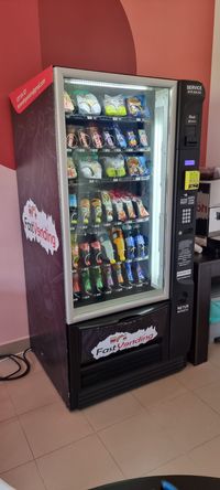 Automat/tonomat snack vending