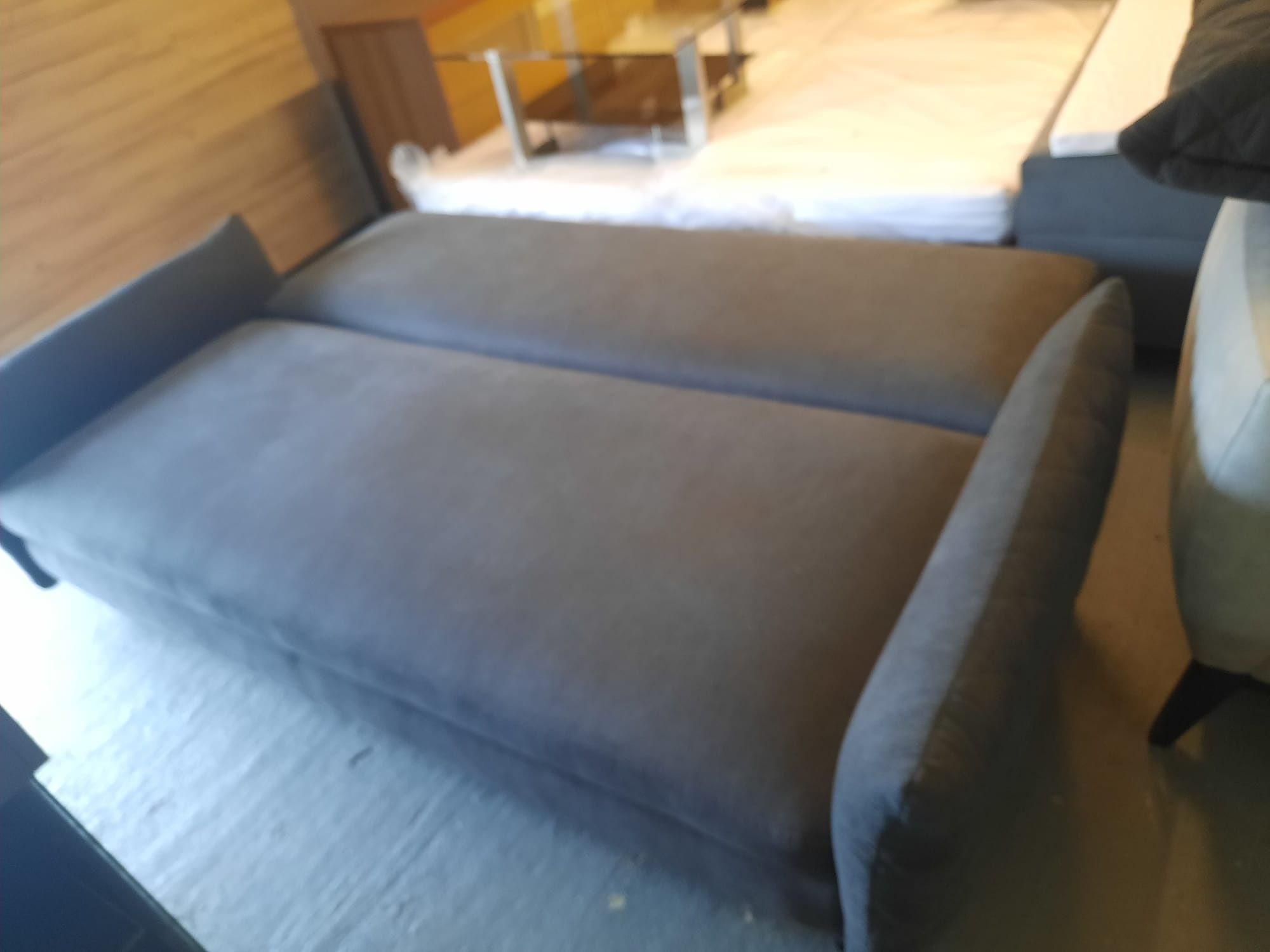 Canapea moderna extensibila cu lada de depozitare