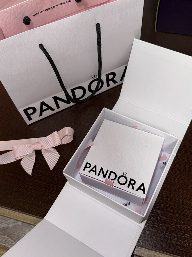 Браслет и Шарм от Pandora