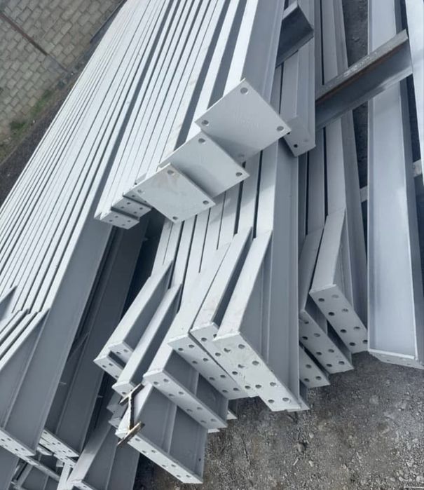 Vând hală metalică 18 m lățime cu 30 m lungime cu 6 m înălțime