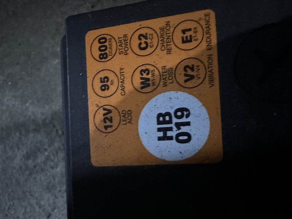 Акумулатор 95ah на 100% живот
