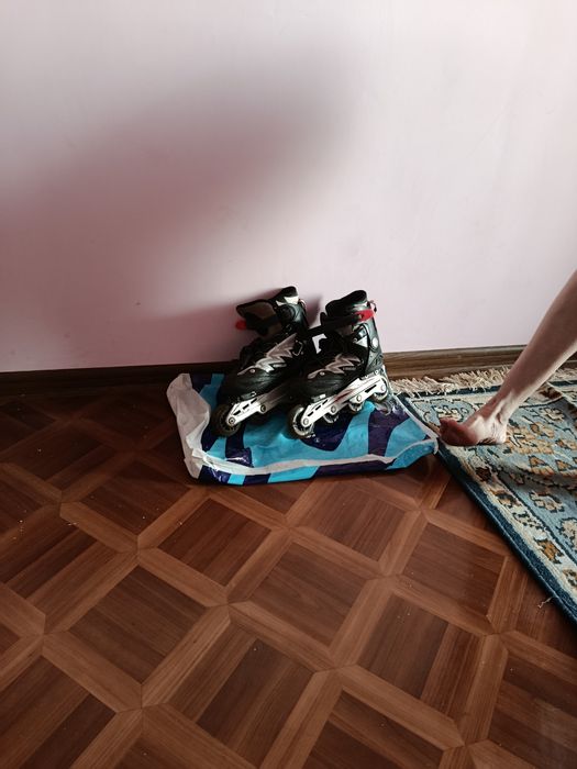 Продаются ролики 39 размер.