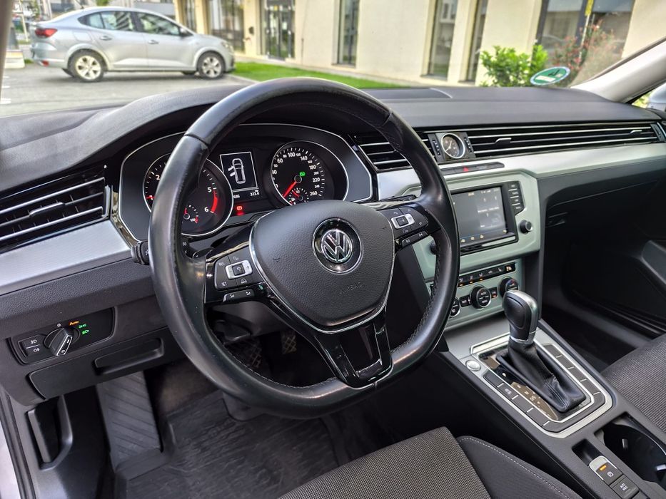 Vând pasat b8 an 2017