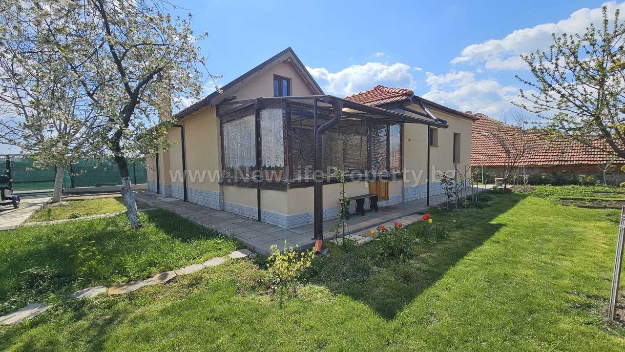 Продава се Къща в с. Оризаре, Област Бургас - 104 кв.м за 1443 €/кв.м - Снимка #3