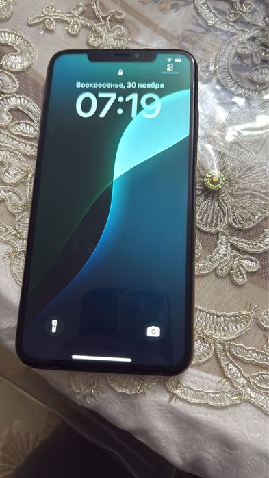 Продам телефон Айфон ХS MAX