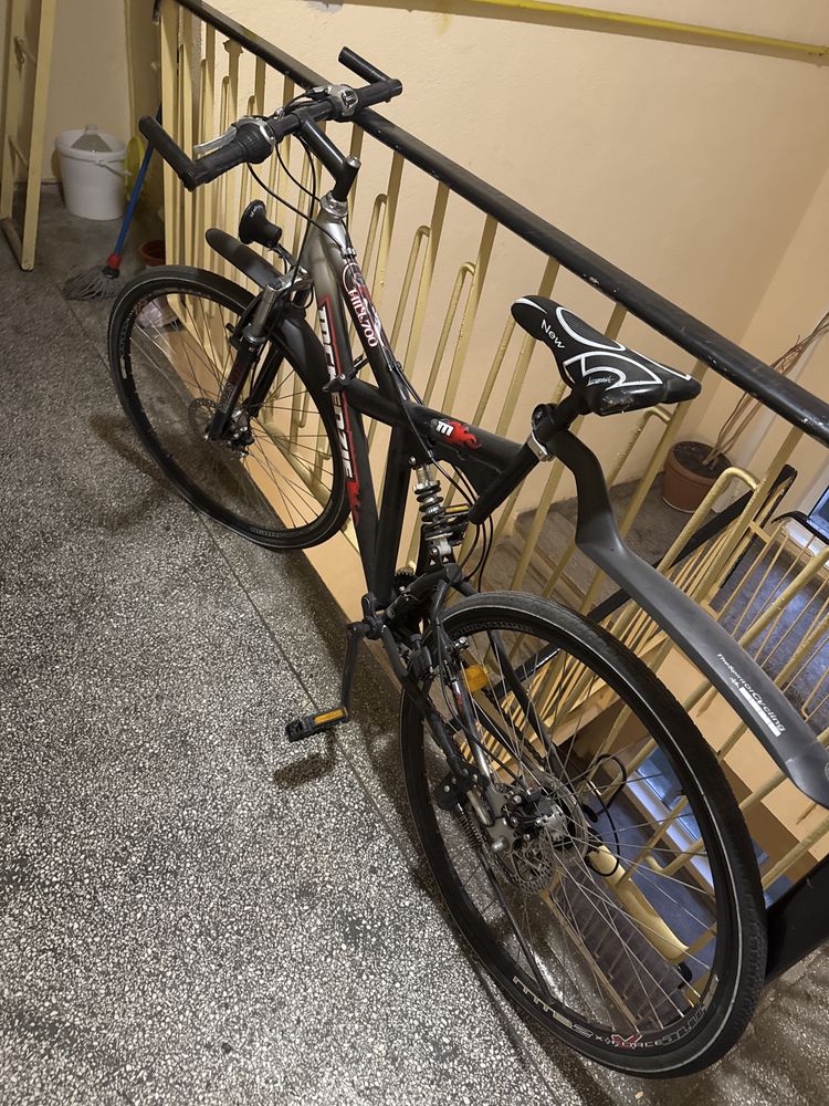 Bicicleta semicursiera 600 lei negociabil