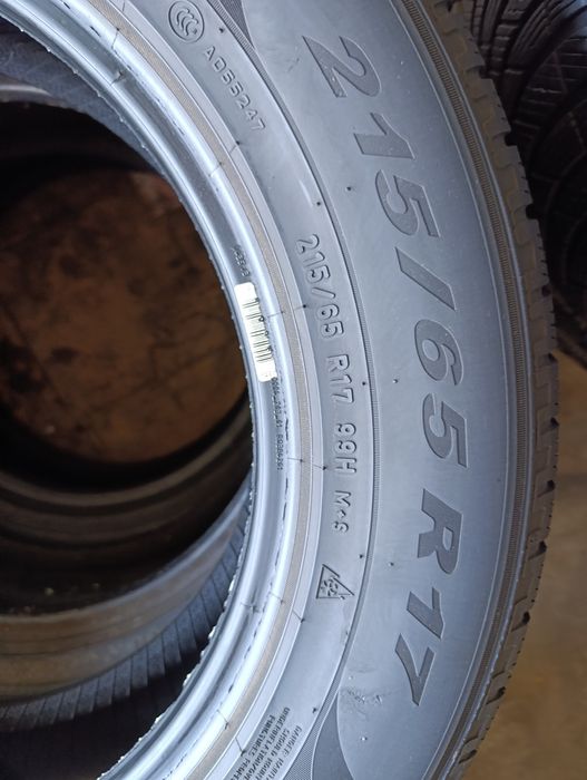 Anvelope de iarnă 215 65 17 Pirelli