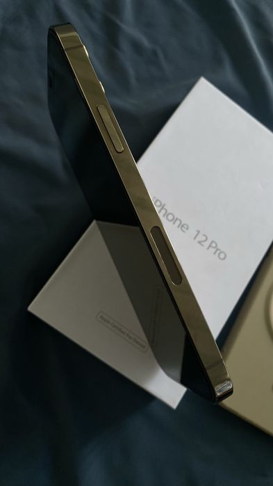 iPhone 12 Pro yangi holatda