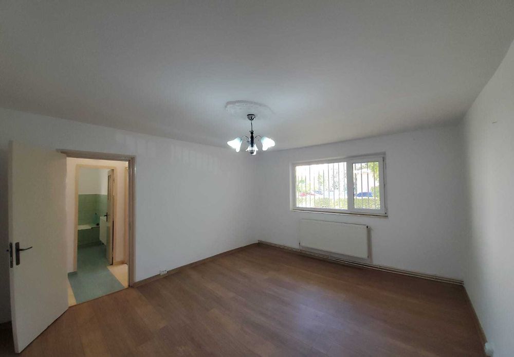 Vânzare apartament 2 camere, semidecomandat, Târgoviste