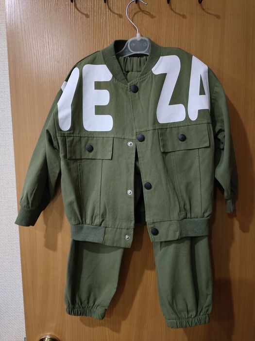 Продам костюм тройка для мальчика